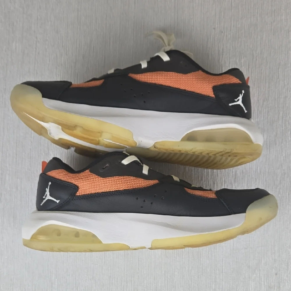 Jordan Air 200E‎ Mens Sneakers Black University Gold DC9836-808 Size 9